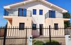 Duplex pe etaj - balcon - personalizare interioara