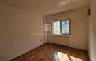 Apartament de vanzare, 3 camere decomandat.Republicii - 7