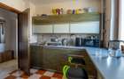 Apartament de 3 camere, la 10 minute de mers pe jos de Piața Unirii.