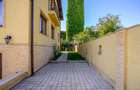 9 camere, 5 bai, spatiu hobby, gradina, garaj,locatie buna - 22
