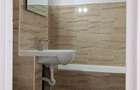 De vanzare apartament cu trei camere, renovat, cu pivnita