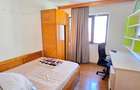 Se inchiriaza apartament 3 camere decomandat, bvd. Independentei, langa Golia - 9
