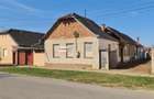 Teren 1270mp cu Casa in Santana, necesita amenajare/demolare - 2