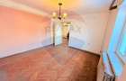 Casă de vanzare cu curte | 4 camere | Zona Gorjului | Teren generos - 10