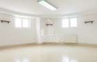 Apartament cu 3 camere, la demisol inalt , zona Steaua - 1