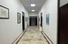Spațiu comercial parter 251,9 mp — birouri dotate AC, chicinetă, toaletă  - 2