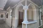 Casă cu grădină, garaj și livadă, 148 mp, zona Centru - 2