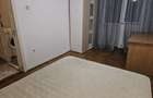 de inchiriat apartament cu trei camere , decomandat cu centrala proprie , etaj 1 - 3