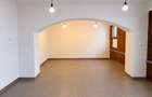 Inchiriez apartament centru vis-a-vis de pompieri langa Hotel Hilton. 100mp str  - 1