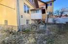 Casa de inchiriat - spatiu birouri/comercial - 6 camere - 200 mpu - 14