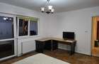 de inchiriat apartament cu trei camere , decomandat cu centrala proprie , etaj 1 - 1