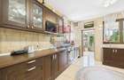 Casa / Vilă cu Subsol, P+1+M, Otopeni, 300 mp Utili, teren 600 mp - 23