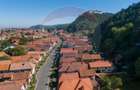 Casă cu două corpuri, teren 835 mp, str. I.L. Caragiale, Râșnov - 1