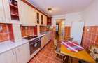 Apartament de vanzare 4 camere decomandat etaj 2 - 2