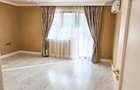 Casă superfinisată, complet mobilată, cu piscină încălzită – 5 camere, 5 băi - 17