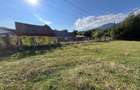 Teren plat construibil, parcelabil, acces drum județean zonă montană superbă   - 12