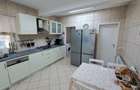 1 Decembrie-vila de vanzare, p+1, teren 830 mp, util 175 mp, 2 terase, foisor