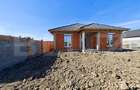 Casa rosu Osorhei | 553 mp | dublu front | potential mare - 2