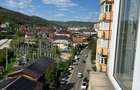 Apartament renovat complet, 69 mp, etaj 8 – Zona Semiluna, Dărmănești