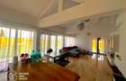 Oportunitate! Vila de lux, Livada, P+E, 5 camere, teren 957mp - 4