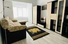Apartament modern ultracentral, 2 camere, loc de parcare inclus, living spatios - 1