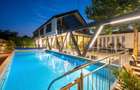 Vila spectaculoasa cu piscina si zona SPA in Bacau-Calea Moinesti - 1