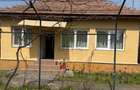 Casa 2 camere, teren 1090 mp, localitatea Pielesti - 1