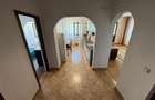2 cam, hol patrat , logie si balcon, etaj 3 cu acoperis, Piata Moldovei - 4