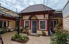 Faleza Nord - Casa 4 camere caramida (accesul se face pe alee de 1.05 ml) - 1