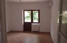 Apartament spatios la etajul 1 intr-o vila interbelica, pretabil birou - 2