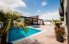 Vilă exclusivistă | 290 mp utili | Teren 719 mp | Piscină încălzită | - 60