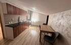 Apartament 3 camere semidecomandat zona Eroilor
