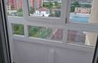 Inchiriez apart. 3 camere - 9