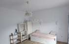 Casă spațioasă, renovată complet, într-o zonă liniștită - 9