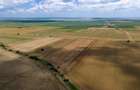 Vând teren agricol la șosea de 30.000mp în Iazurile comuna Valea Nucarilor 