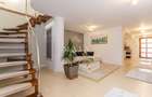 Casa 3 camere, renovata, 2 bai, terasa, Lupeni-10 min de Centru - 2
