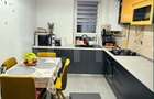 Apartament 3 camere, 77 mp, zona Tractoru - 1