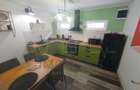 Casa + 5 apartamente + spatiu de inchiriat + parcari. Pretabil locuit + afacere - 10