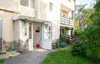 Apartament cu 3 camere, parcare, curte si spațiu depozitare în Sacele