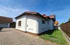 Casă de închiriat – 2 dormitoare, 100 mp utili + curte 220 mp, garaj, filigorie - 2