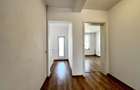 Casă de închiriat 5 camere + 5 băi + 3 balcoane + terasă 800€/luna - 21