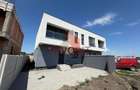 Duplex | COMISION 0 | Curte amenajata | Toate utilitatile | 3 Bai | - 1