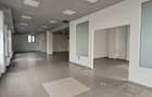 Inchiriez spatiu comercial situat in Strand, in zona de blocuri, suprafata 188m - 9