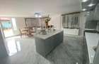 Iaz, Casa la Curete, 9 Camere, Teren 2892 Mp - 2