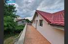 Casă de vânzare, 4 Camere, 470 mp, Horia - 1