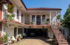 Proprietate de vanzare, 2 case, 327 mp, zona Tecuci
