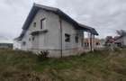 Casa de 140 mp, pe 2 nivele, 4 camere, oras Beclean - 2