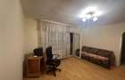 56mp, mobilat si utilat in bloc anvelopat lingă piata Doina - 3