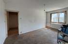 Basarabia,apartament 3 camere,bloc reabilitat,centrala termica,boxa - 2