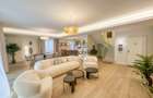 Duplex de Lux cu Grădină Privată și Parcare - 1